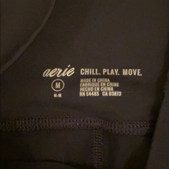 aerie black leggings with crisscross design - Picture 2 of 4